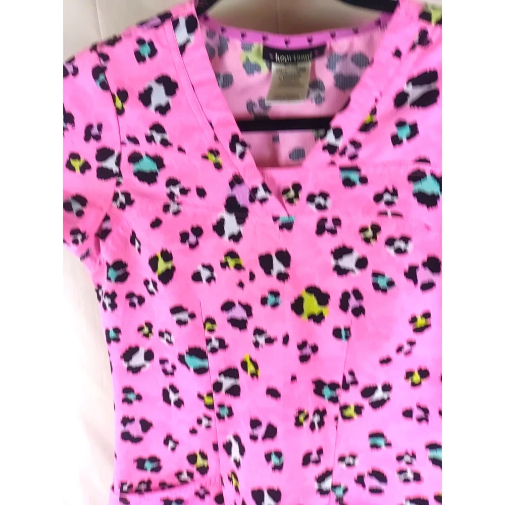 Heart Soul Women's Scrub Top Size X Small Pink Black White Leopard Print - Picture 3 of 4
